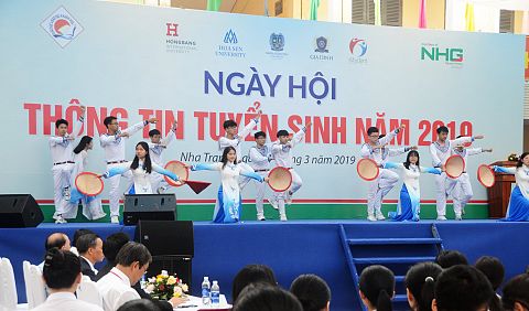 NGÀY HỘI TƯ VẤN - HƯỚNG NGHIỆP TẠI NHA TRANG