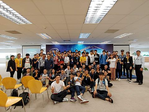 HÀNH TRÌNH TƯƠNG LAI - Sinh viên Đại học Gia Định tham quan thực tế tại tập đoàn Intel & Công viên phần mềm Quang Trung