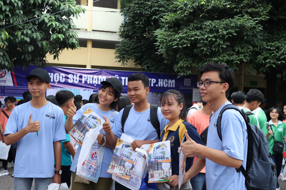 Ngành Quản trị kinh doanh: Học theo xu hướng hay theo sở thích?
