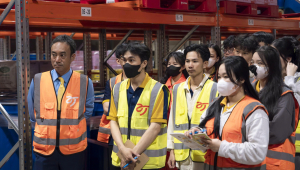 Sinh viên GDU khám phá hệ thống kho lạnh hiện đại tại AJ Total Việt Nam