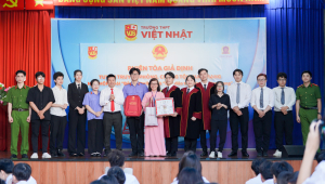 Học sinh THPT Việt Nhật trực tiếp trải nghiệm phiên tòa giả định GDU