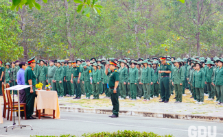 Những khoảnh khắc đẹp của các "chiến sĩ" GDU tại lễ khai giảng học phần thực hành GDQP - AN 2024 