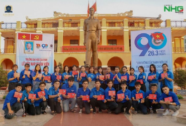 Đoàn Trường Đại học Gia Định tổ chức lễ kết nạp đoàn viên mới kỷ niệm 90 năm Ngày thành lập Đoàn TNCS Hồ Chí Minh