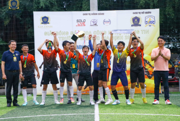 Đội Soccer IT lên ngôi vô địch Giải bóng đá Khoa Công nghệ thông tin 2023 