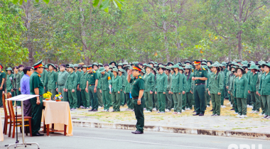 Những khoảnh khắc đẹp của các "chiến sĩ" GDU tại lễ khai giảng học phần thực hành GDQP - AN 2024 