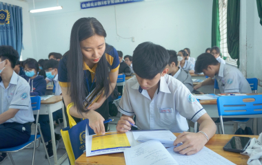 GDU cùng học sinh trường THPT Thạnh Lộc tìm hiểu ngành nghề 