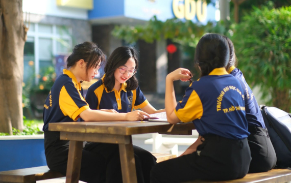 Bí Quyết Vào Đại Học Răng Hàm Mặt: Điều Kiện, Lộ Trình Và Cơ Hội Vàng!