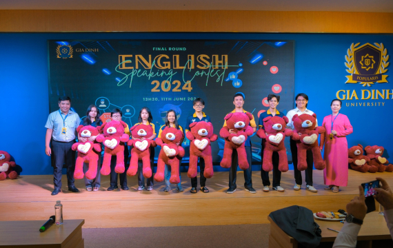GDU-ers “nâng trình” ngoại ngữ tại cuộc thi Hùng biện tiếng Anh 2024 