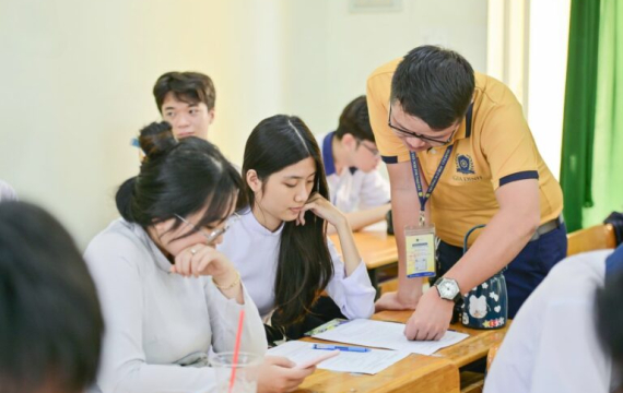 Điểm chuẩn xét học bạ 2025: Cách đánh giá khả năng trúng tuyển chính xác nhất