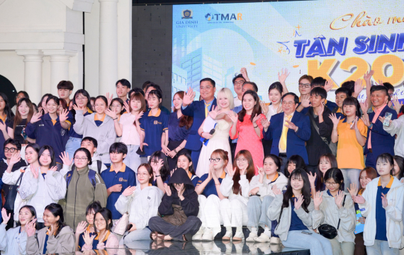 K20 Khoa Quản trị - Marketing bắt nhịp đại học từ những kết nối đầu tiên