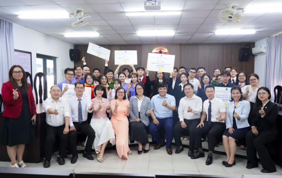 Sinh viên ngành Luật thể hiện bản lĩnh tại vòng Chung kết Phiên tòa giả định GDU