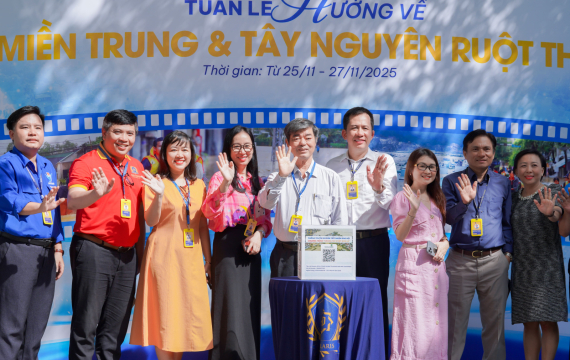 Trường Đại học Gia Định huy động hơn 1 tỷ đồng trong ngày đầu phát động “Tuần lễ hướng về Miền Trung và Tây Nguyên ruột thịt”