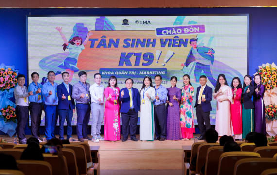 Dấu ấn Lễ hội chào đón Tân sinh viên K19 | Khoa Quản trị - Marketing