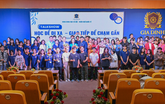 Sinh viên GDU “Học để đi xa - Giao tiếp để chạm gần” cùng chuyên gia ngoại giao, ngôn ngữ Trung Quốc