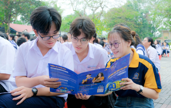 Học sinh giỏi có lợi thế gì khi xét học bạ? Bí quyết ghi điểm giúp dễ đậu đại học!