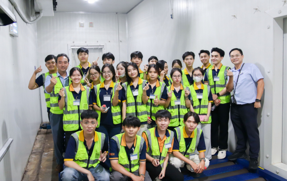 Học đi đôi với hành: GDUers tiếp cận quy trình vận hành thực tế tại TCS