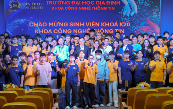 GDU tổ chức chương trình định hướng học tập và phát triển nghề nghiệp cho tân sinh viên Khoa Công nghệ Thông tin 