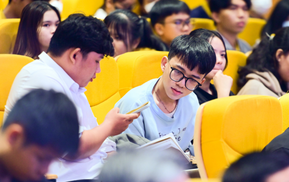 Học Thương mại điện tử ra làm gì? Các hướng nghề nghiệp và cơ hội phát triển