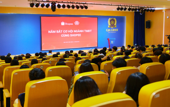 Ngành Thương mại điện tử làm nghề gì? Các vị trí việc làm phổ biến