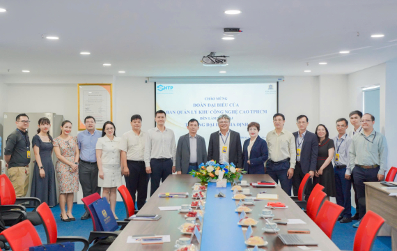 GDU trao đổi cơ hội hợp tác đào tạo, nghiên cứu và đổi mới sáng tạo với Ban Quản lý Khu Công nghệ cao TP.HCM