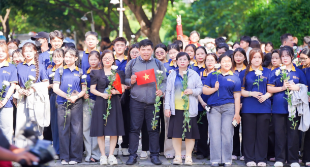 Trường đại học Gia Định tiễn đưa 731 hài cốt liệt sĩ, tiếp nối tinh thần “Uống nước nhớ nguồn”