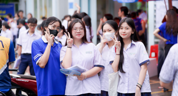 Chính thức: Bộ GD&ĐT công bố phổ điểm thi tốt nghiệp THPT 2026 - biến động lớn ở các môn tự chọn
