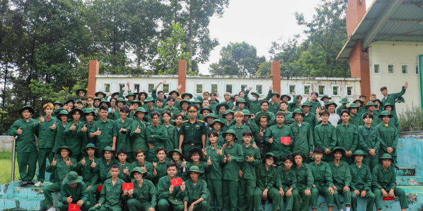 Sinh viên GDU: Kết thúc mùa áo lính, tạm biệt những ngày quân trường 