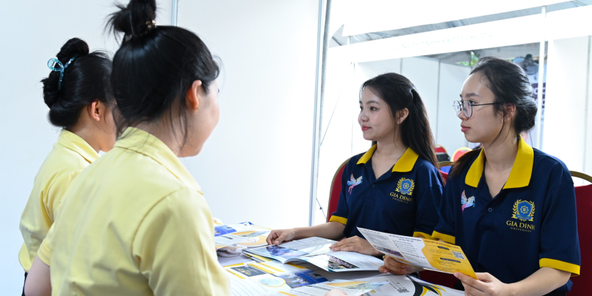 “Bóc trần” kỳ thực tập tốt nghiệp của sinh viên Gia Định: Vào đời... không còn là lý thuyết!
